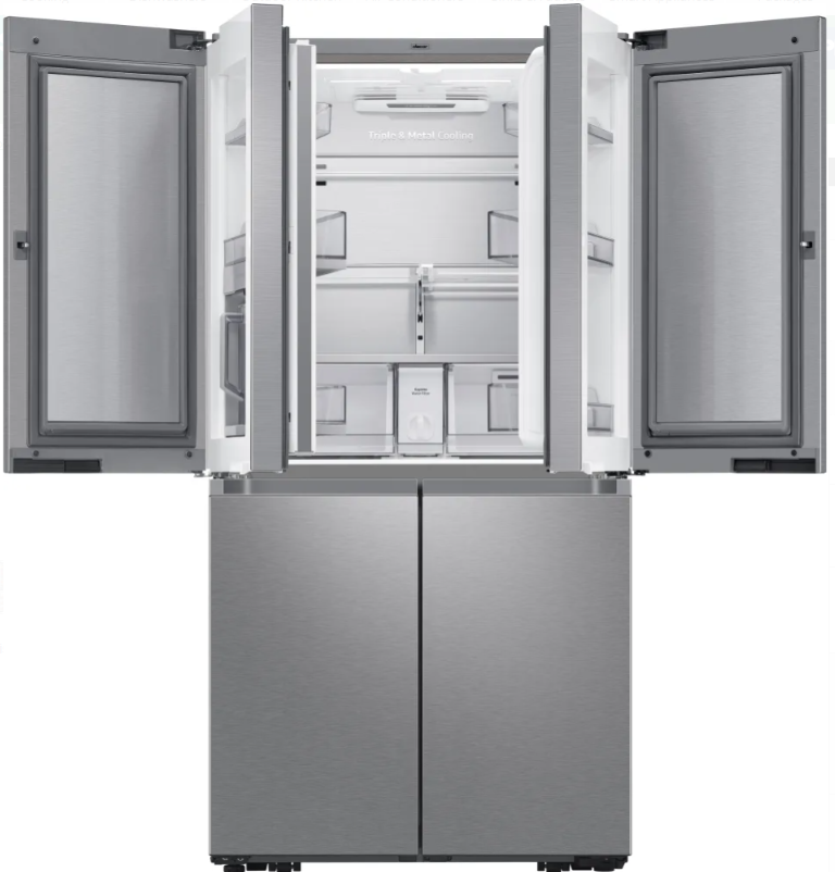 Dacor - 36 Inch 22.8 cu. ft French Door Refrigerator in Stainless - DRF36C700SR