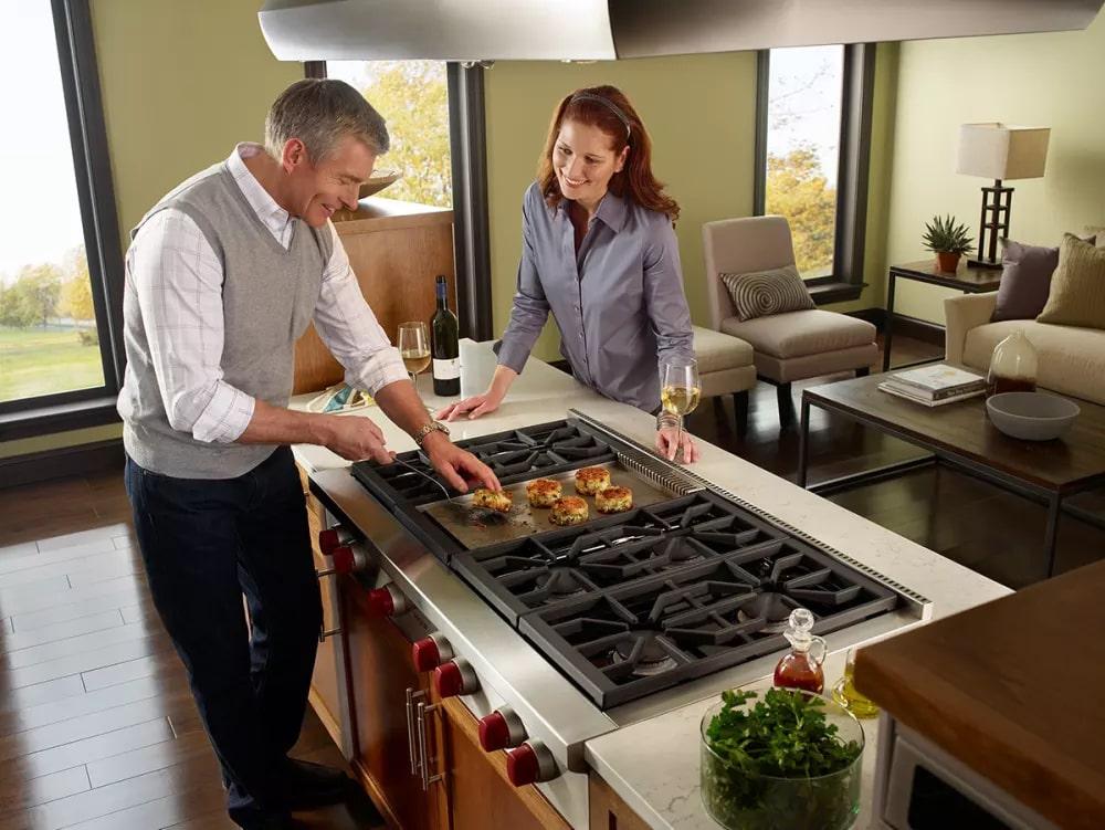 Wolf - 47.875 inch wide Gas Cooktop in Stainless - SRT486G