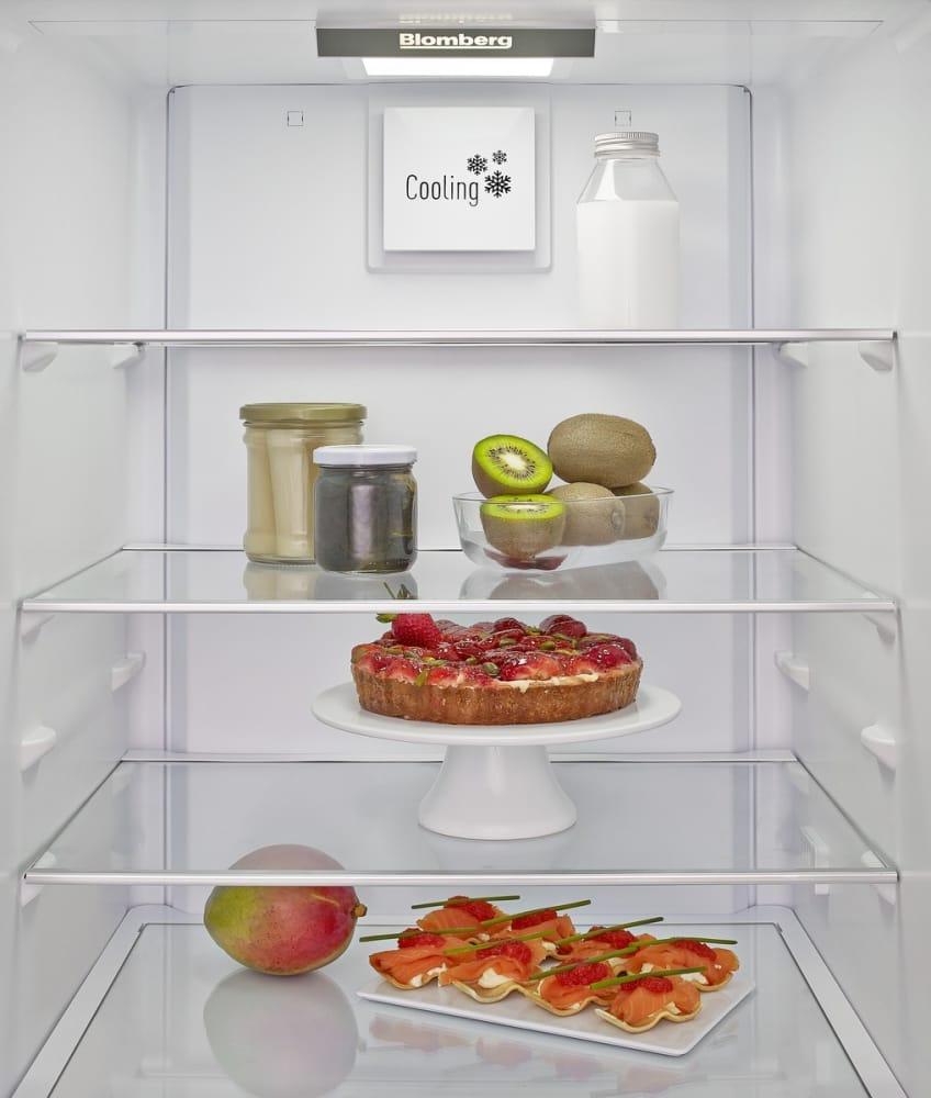 Blomberg - 21.9 Inch 8.4 cu. ft Built In / Integrated Bottom Mount Refrigerator in Panel Ready - BRFB1051FFBIN