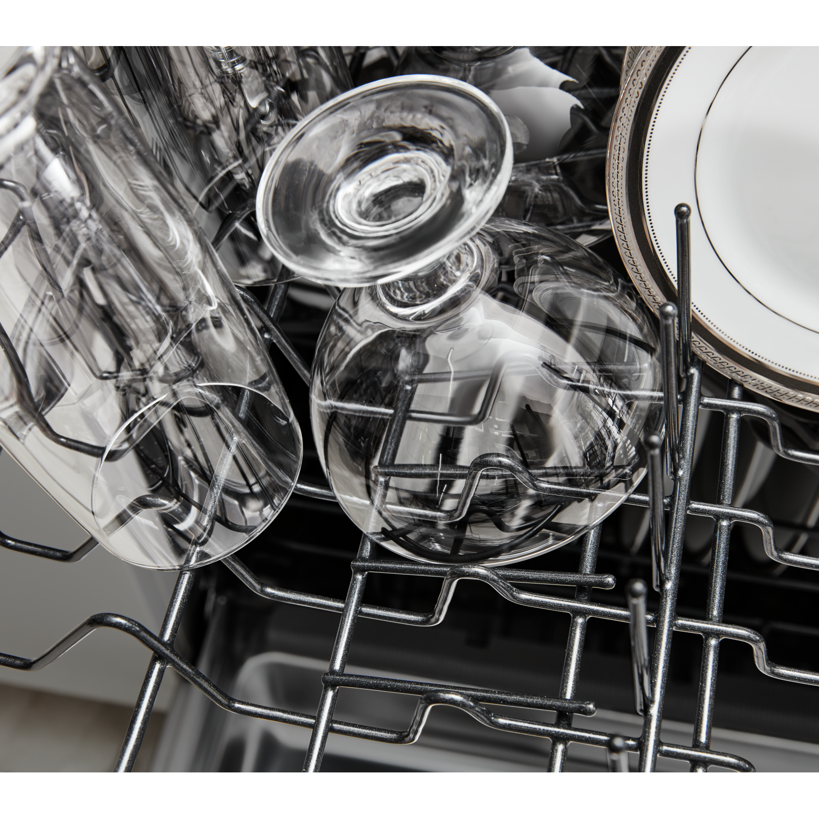 JennAir - 39 dBA Built In Dishwasher in Stainless - JDTSS246GS