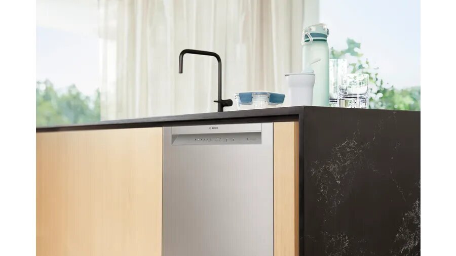 Bosch - 50 dBA Built In Dishwasher in Stainless - SHE3AEE5N