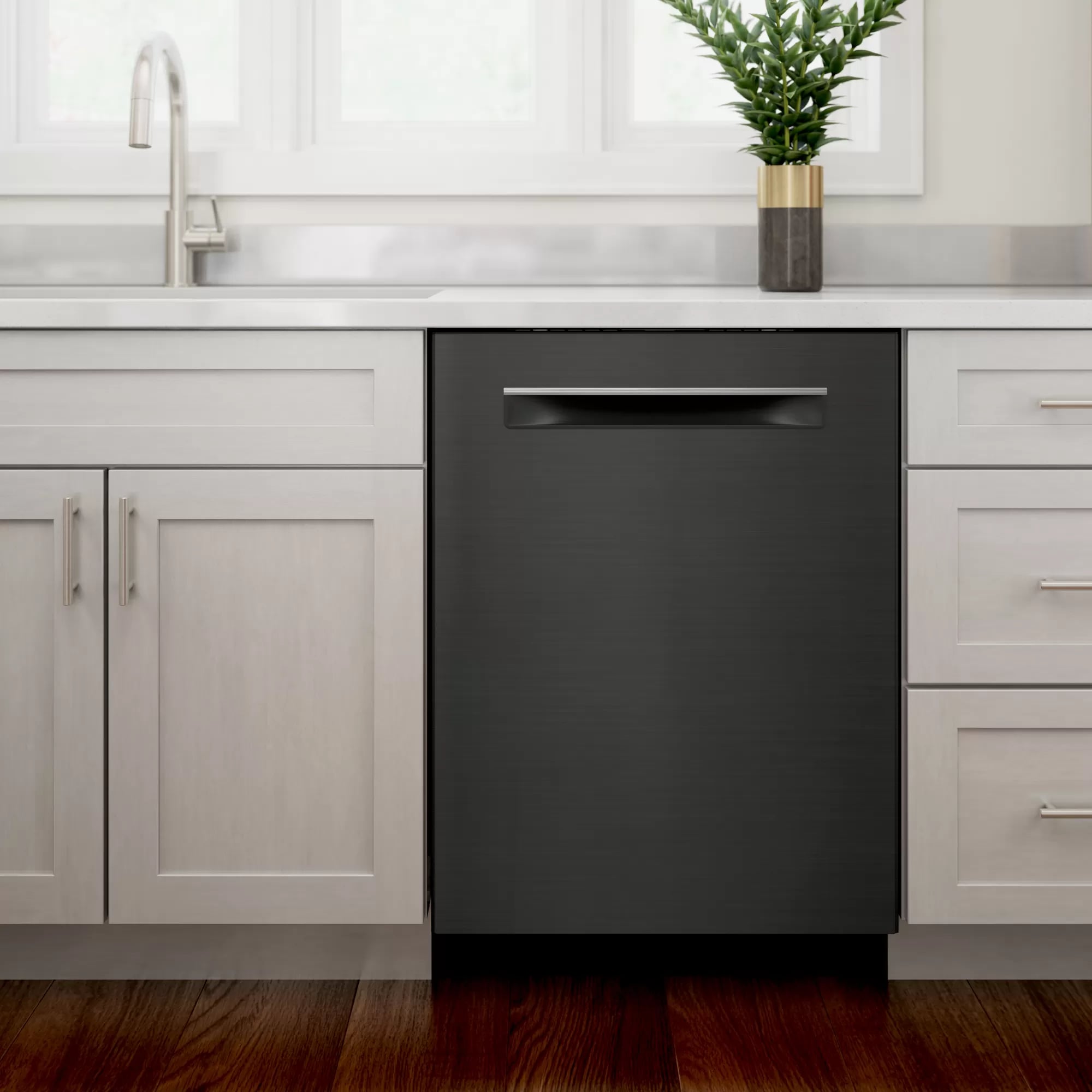 Bosch 42 dBA Built In Dishwasher in Black Stainless SHPM78Z54N